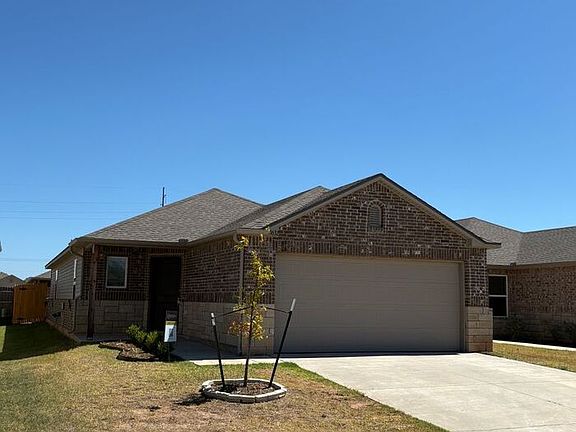 3rd image of 11632 Annette Dr