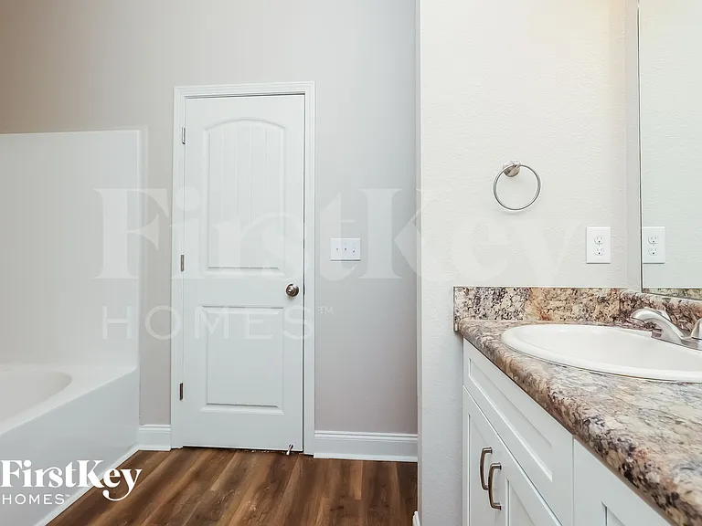 1238 Catawba Way — Photo 10