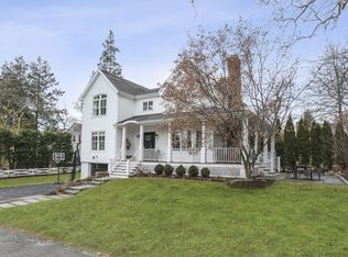 2 William St, Riverside, CT 06878