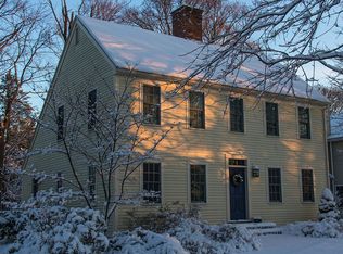 82 Old Evarts Ln, Groton, CT 06355