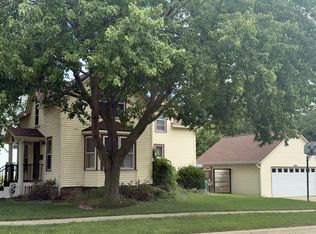 140 Greeley St, Sycamore, IL 60178