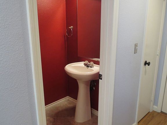 5th image of 2106 Betty Davis St
