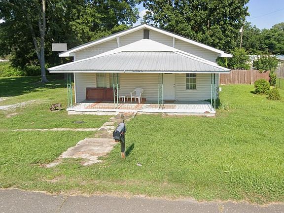 5th image of 109 Levine St