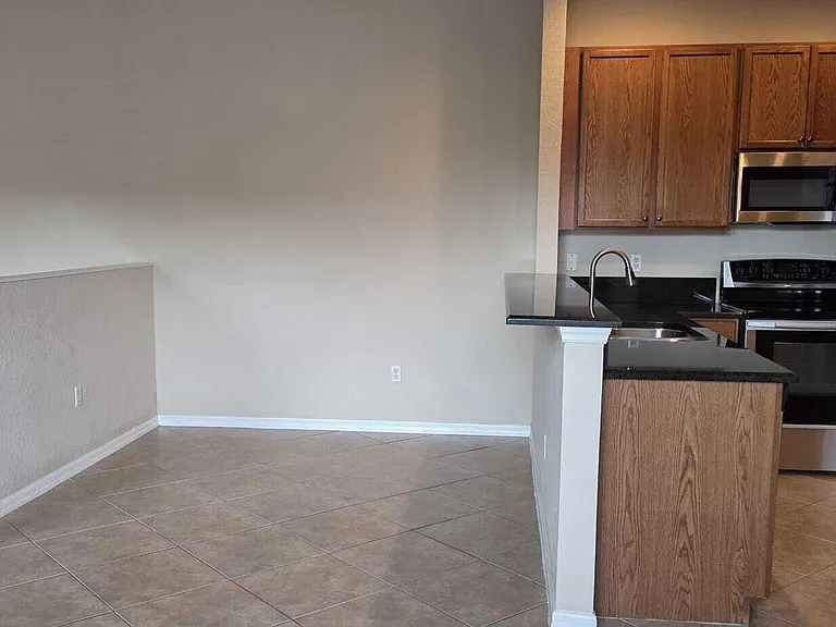 9065 Plymouth Pl — Photo 1