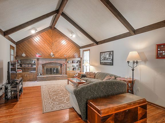 4th image of 1705 S. W. New Orleans