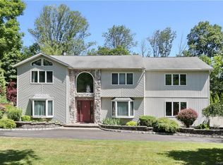 3 Rose Hill Rd, Suffern, NY 10901