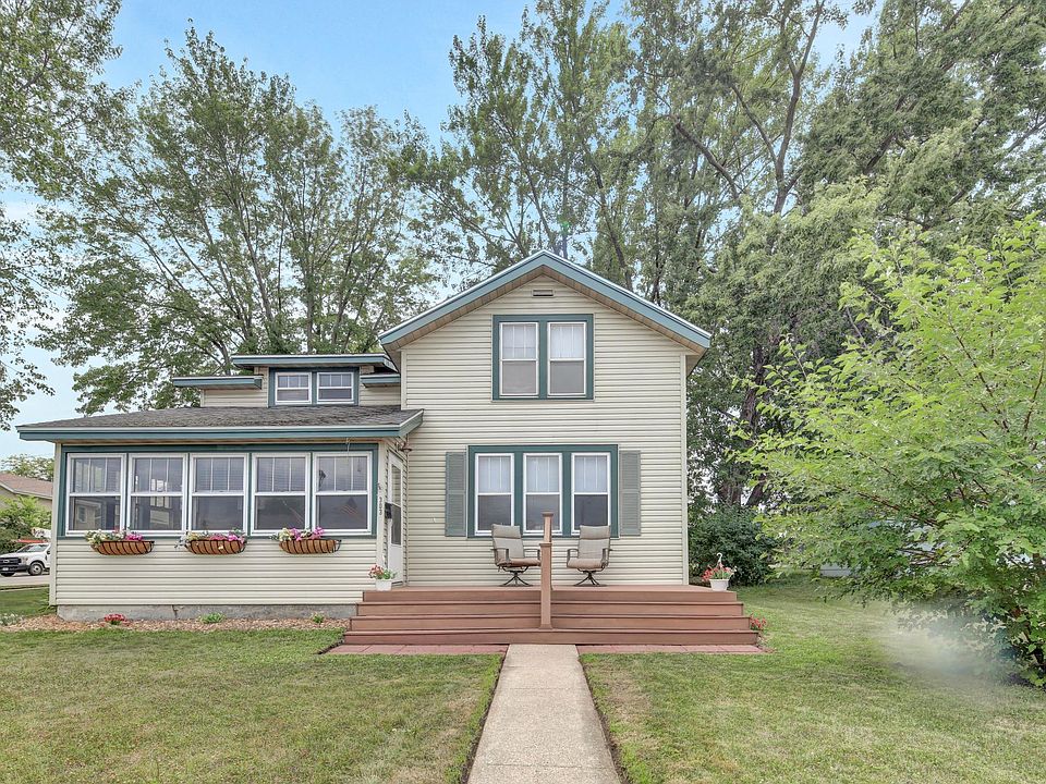 1st image of 303 N Lakeshore Dr