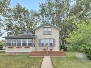 303 N Lakeshore Dr, Lake City, MN 55041