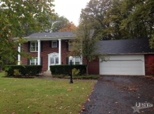 425 Fry Ln, Churubusco, IN 46723