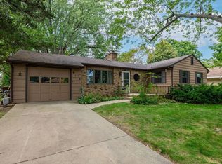 1430 S Blackhawk Ave, Freeport, IL 61032