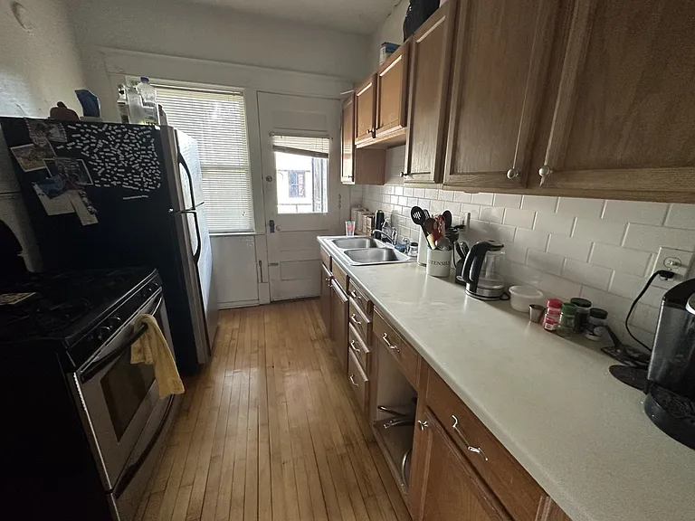 2601 Humboldt Ave S #3 — Photo 3