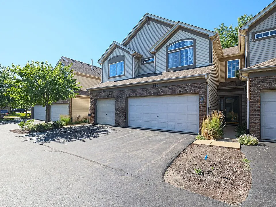 983 Parkhill Cir #983