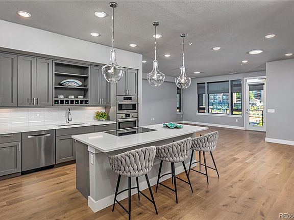 5th image of 6619 E Lowry Blvd #213