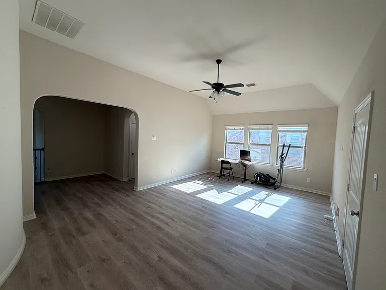 14803 Huffman Ln — Photo 7
