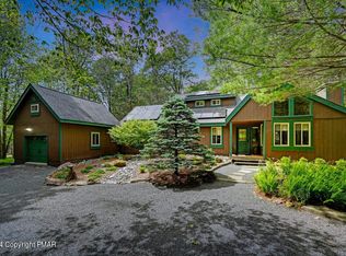 297 Conestoga Trl, Pocono Pines, PA 18350
