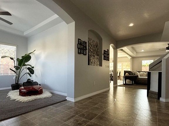 5th image of 2830 E Carmine Dr