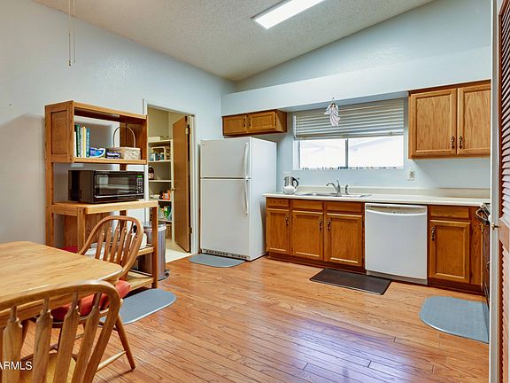 5th image of 5135 E EVERGREEN Street #1244
