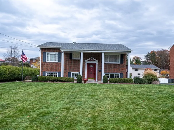 225 Clarendon Ave, Lower Burrell, PA 15068