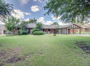 1030 Batchler Rd, Red Oak, TX 75154
