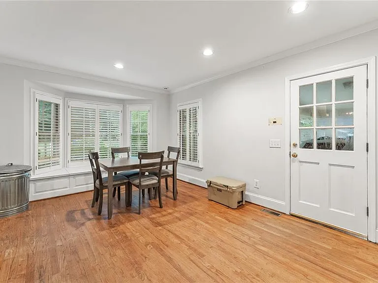 2986 Mornington Dr NW — Photo 12