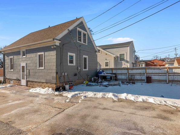 8508 W Greenfield Ave, West Allis, WI 53214