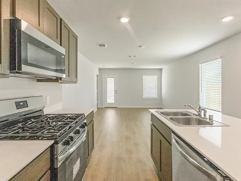2909 Serenity Ln — Photo 12