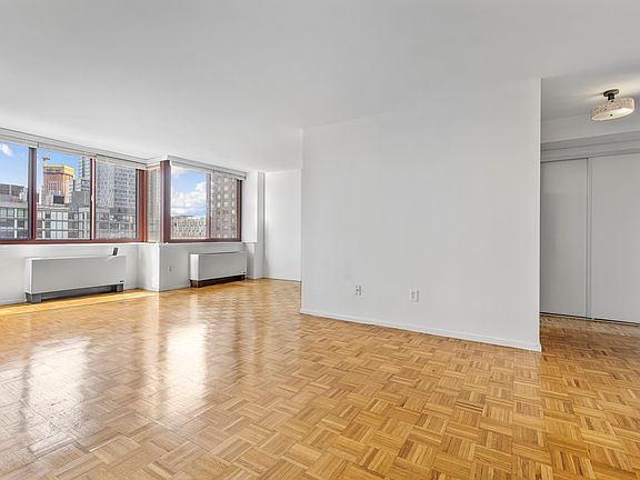 3rd image of 474 48th Ave APT 10J