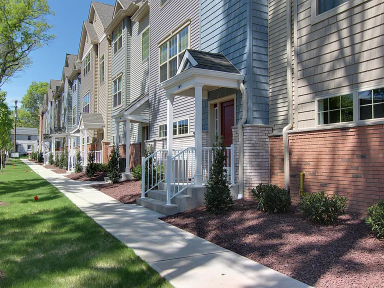 Gramercy Townhomes - 205 — Photo 38