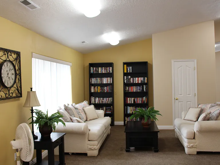 210 N Mall Dr #129 — Photo 19