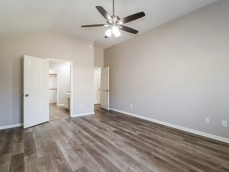 12080 La Salle River Rd — Photo 10