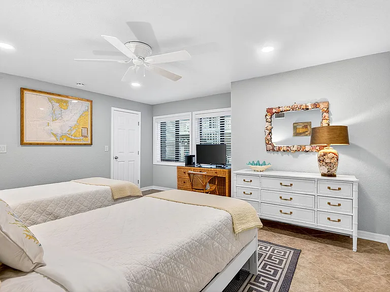 2100 Gulf Blvd #11 — Photo 21