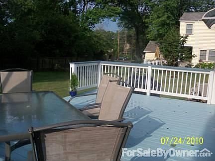 14x22 Gorgeous Deck
						:
						Invite your friends to enjoy your huge backyard and deck