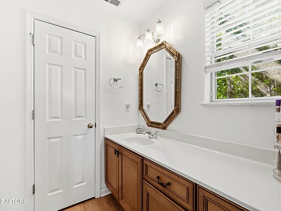 20th image of 7714 Washington Pike
