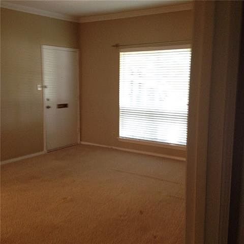 1st image of 4312 Bellaire Dr S APT 113