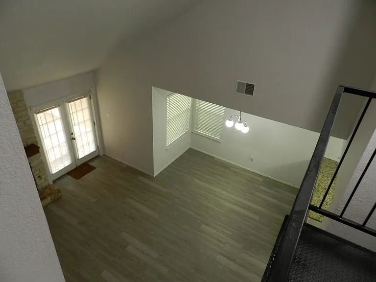 4100 Adelphi Ln #B — Photo 5