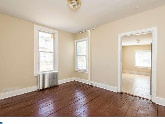 4th image of 330 Cedar St