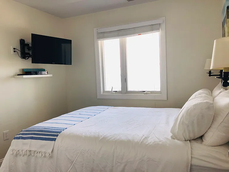 Queen bed