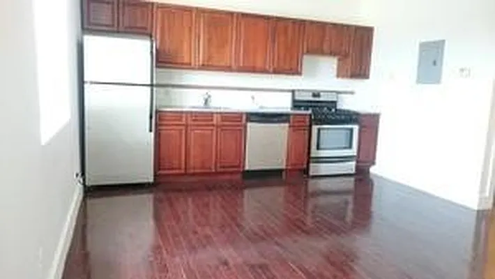 Rented by Loom Group | media 31