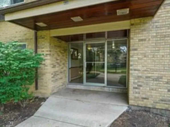 712 Dempster St APT F209, Mount Prospect, IL 60056