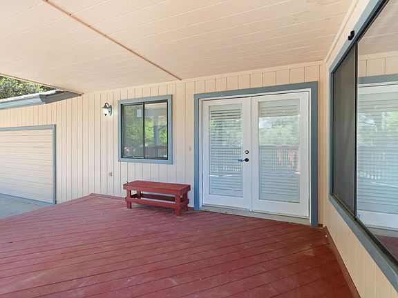 3rd image of 19617 Victoria Dr