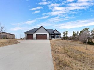 24035 Scarlet Oak Ct, Richmond, MN 56368
