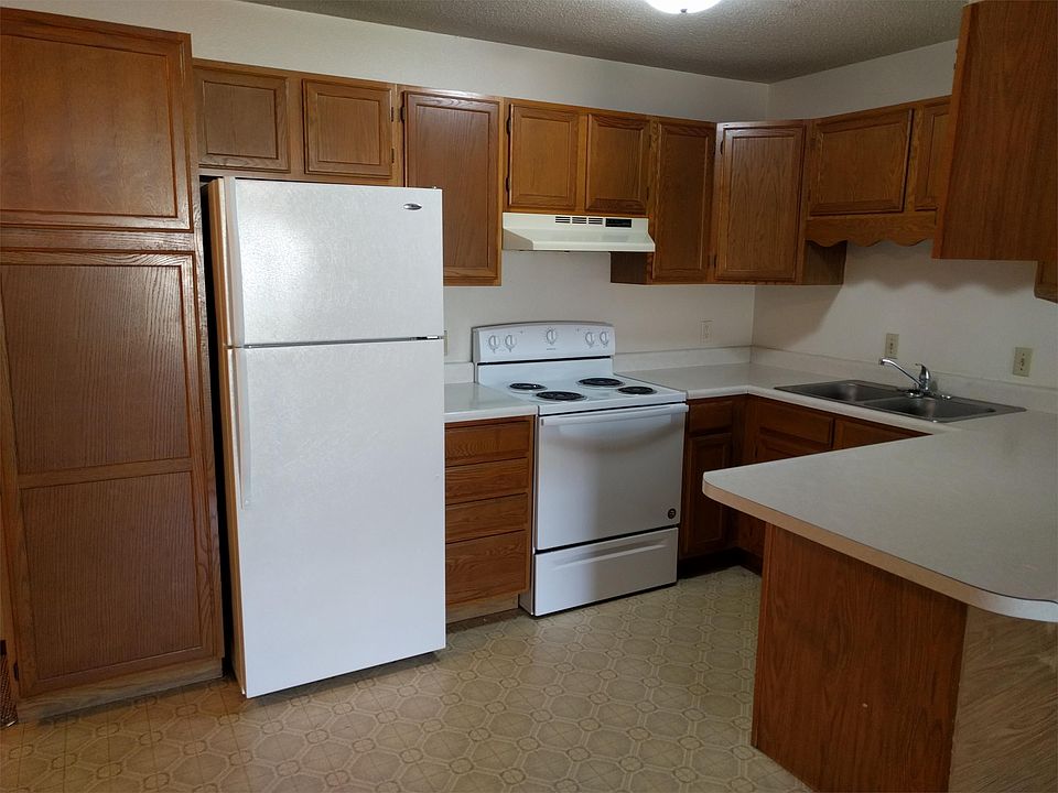 1st image of 400 Village Dr APT 202