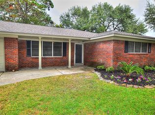 1905 Clayton Dr, Baytown, TX 77520