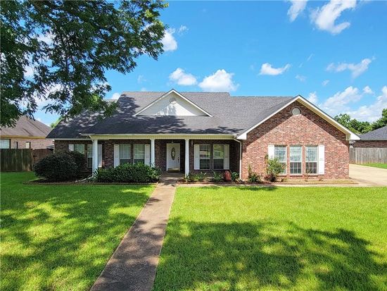833 Whitfield Dr, Natchitoches, LA 71457
