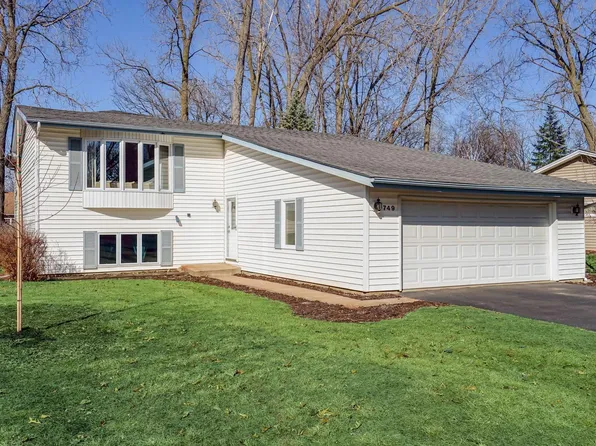749 Hiawatha Ave, Vadnais Heights, MN 55127