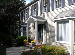 21 October Hill Rd, Oak Ridge, NJ 07438