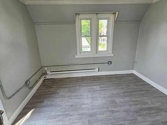 2nd image of 38 Baldwin Ave APT 4