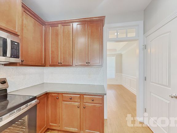 4th image of 448 Big Willow Way