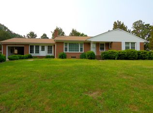 919 Ficklen Rd, Fredericksburg, VA 22405