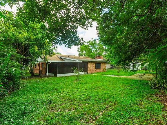 3rd image of 336 S Shore Dr